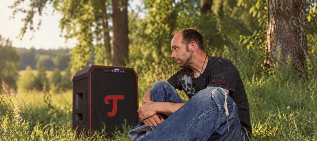 Teufel ROCKSTER NEO beim Outdoor-Hörtest
