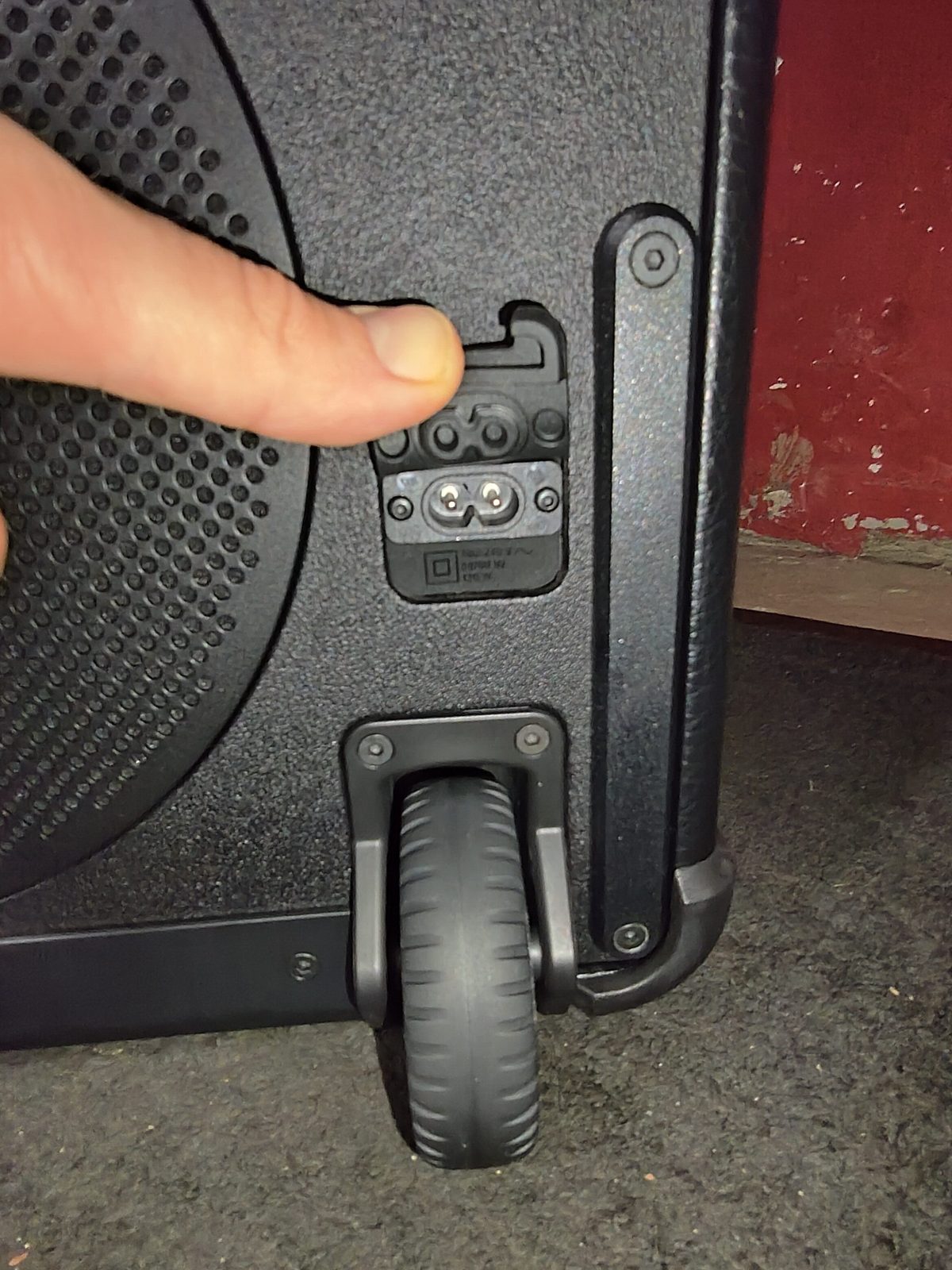 Anschlussfeld des Marshall Bromley 750 für Mikrofon, Instrumente und weitere Audioquellen